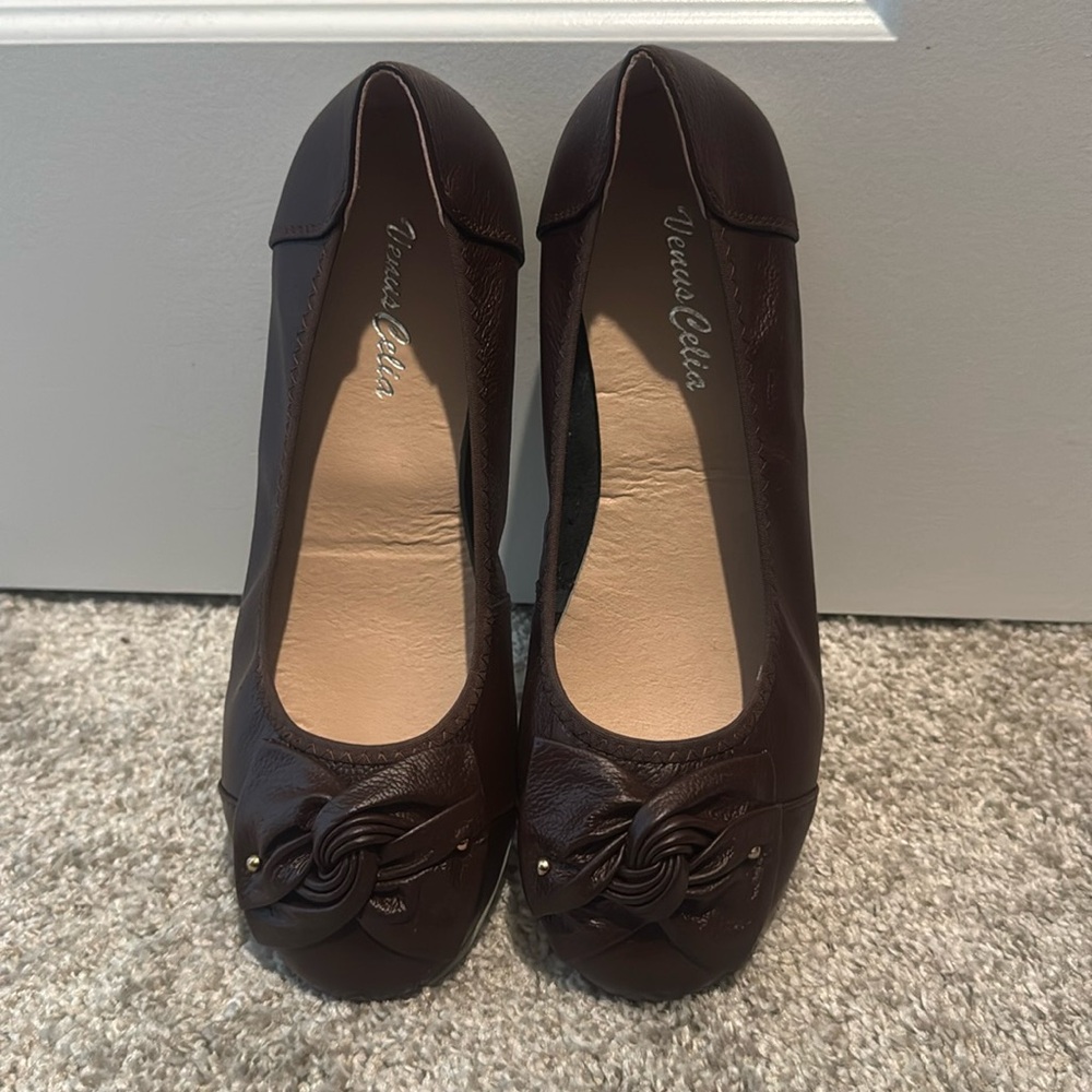 Brown flats